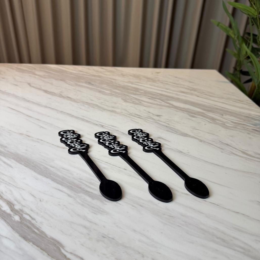 ملعقة أكريليك من العايدين والفايزين – ٣ حبات