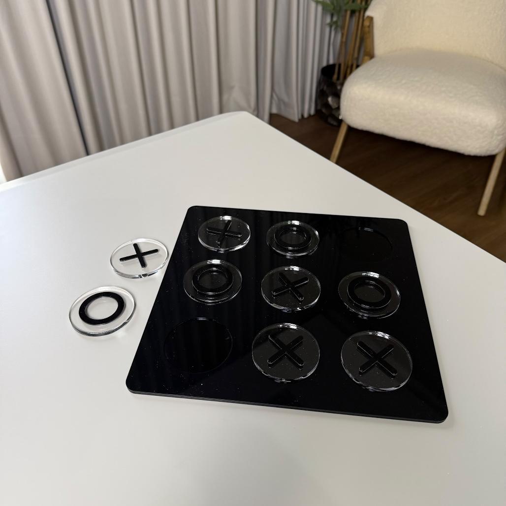 الأكريليك - أسود XO لعبة