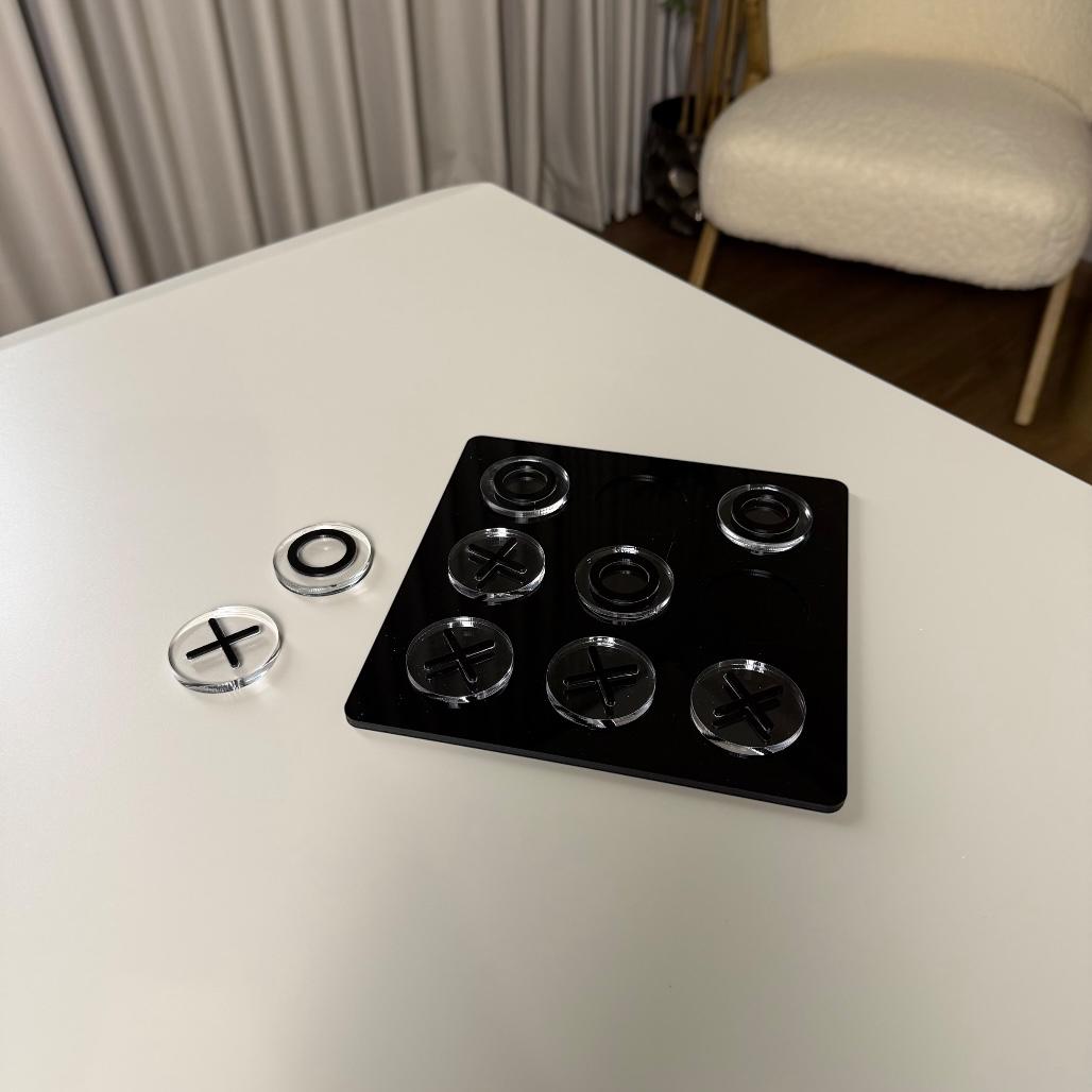 الأكريليك - أسود XO لعبة