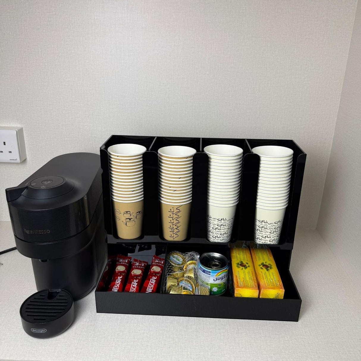 ستاند أكريليك 4 خانات لتنظيم أكواب الضيافة