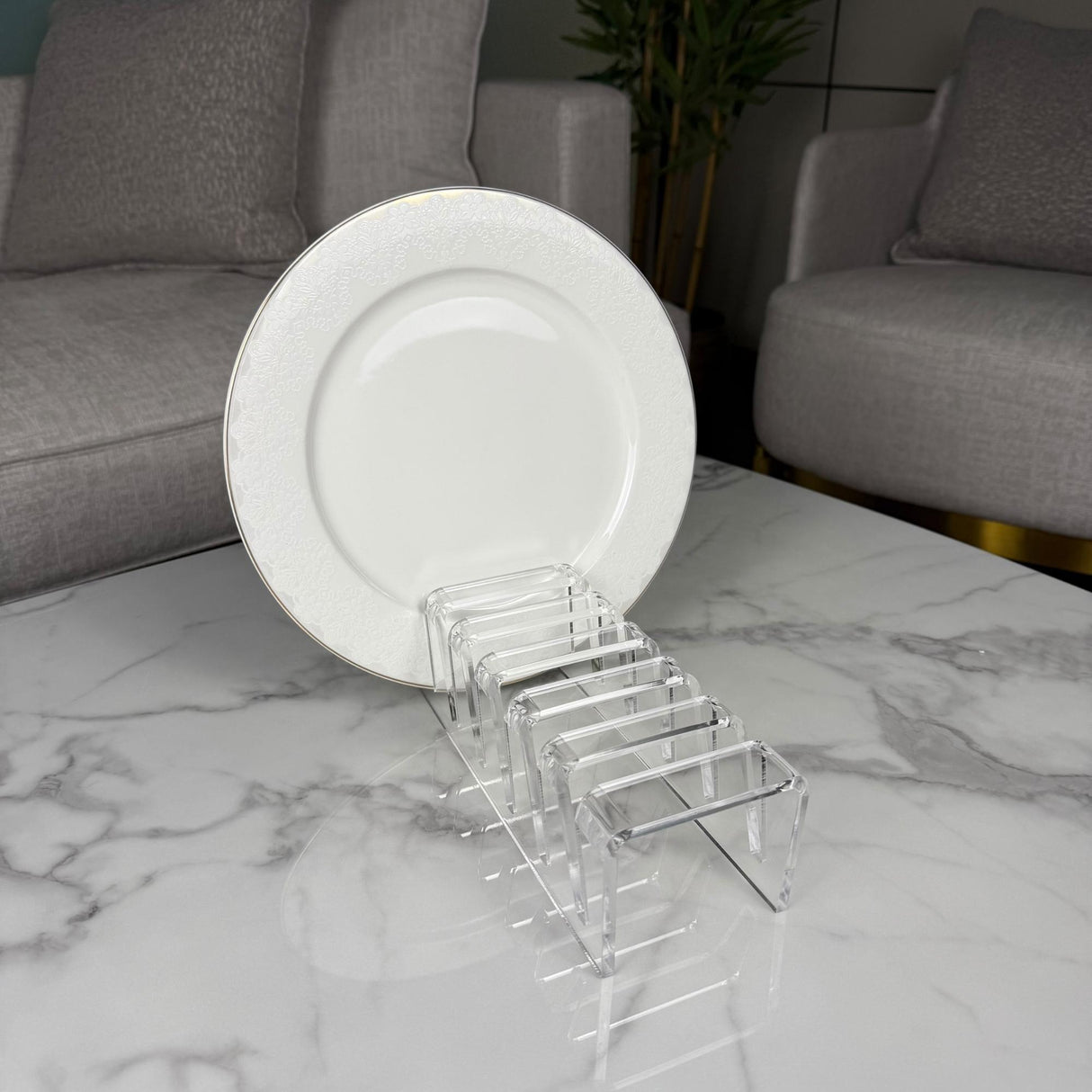 ستاند أكريليك شفاف لترتيب الصحون – متوفر بـ 3 أو 6 فتحات