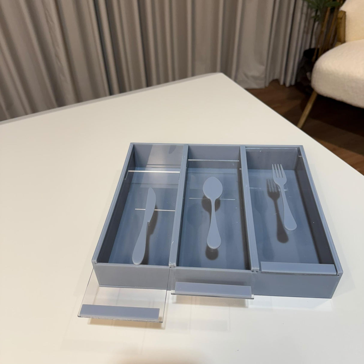 منظّم ثلاثي لأدوات السفرة | أبيض، رصاصي، أسود