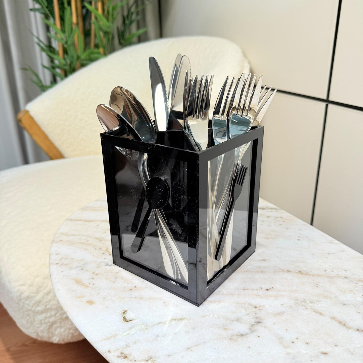 منظّم مكعب لأدوات السفرة | أبيض، أسود، رصاصي