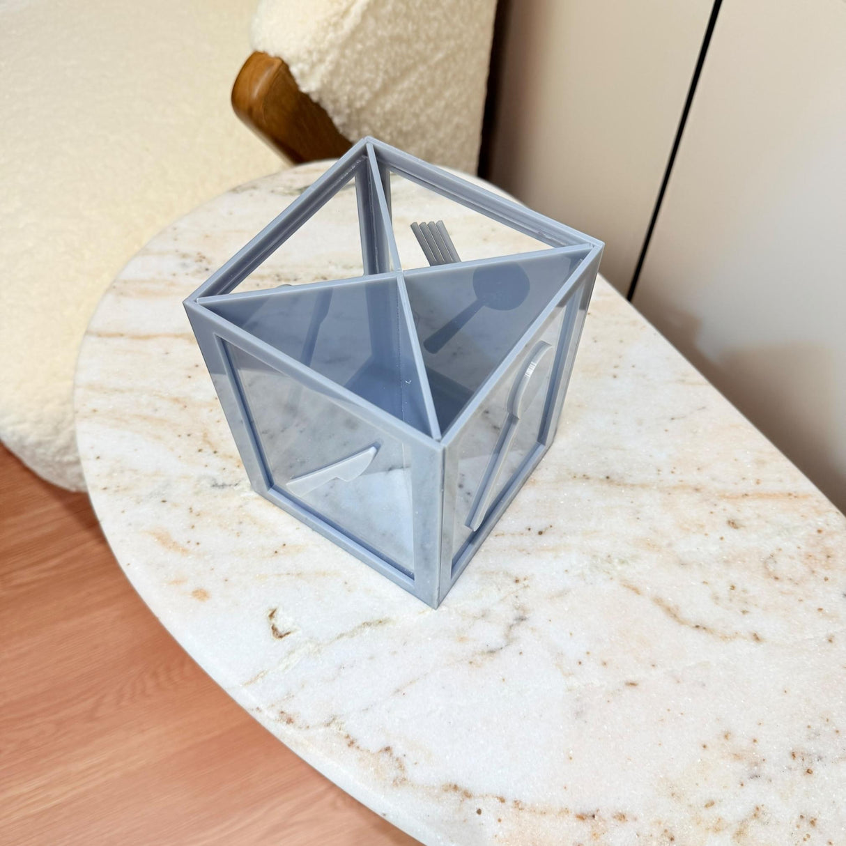 منظّم مكعب لأدوات السفرة | أبيض، أسود، رصاصي