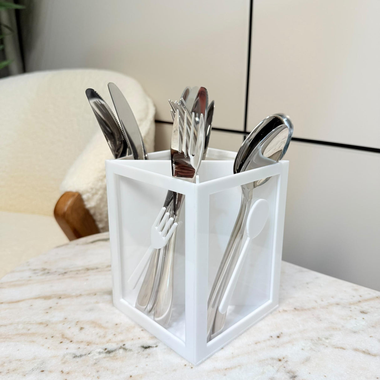 منظّم مكعب لأدوات السفرة | أبيض، أسود، رصاصي