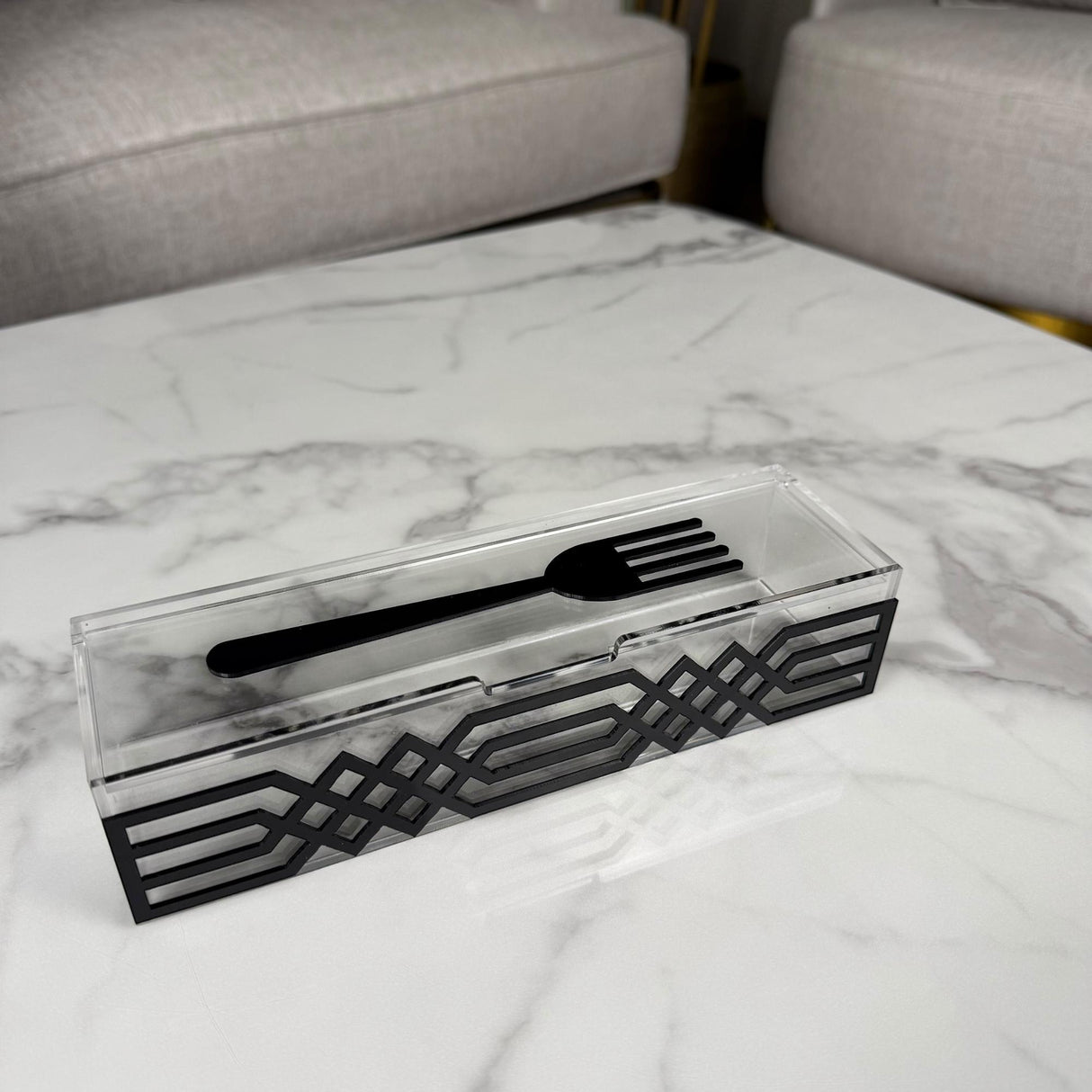 منظّم أدوات السفرة ب إطار زخرفي أسود | اختاري النوع