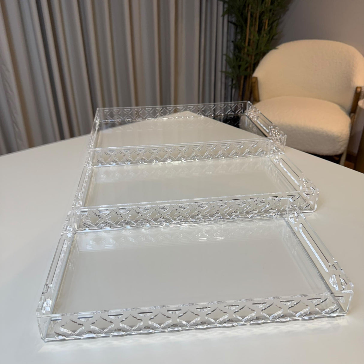 صينية الأكريليك المشبّكة – 3 مقاسات