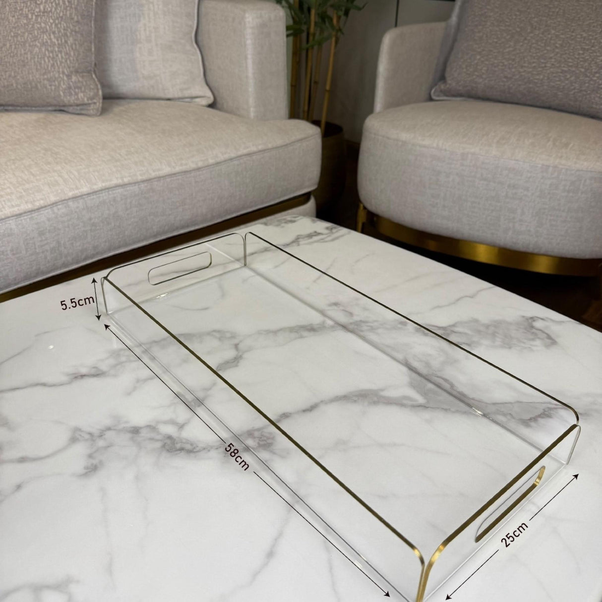 صواني أكريليك شفافة بلمسة ذهبية - 3 مقاسات