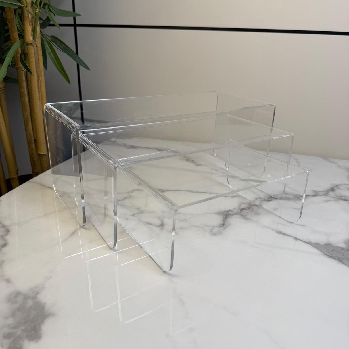 ستاند أكريليك شفاف 3 قطع بتصميم متدرج