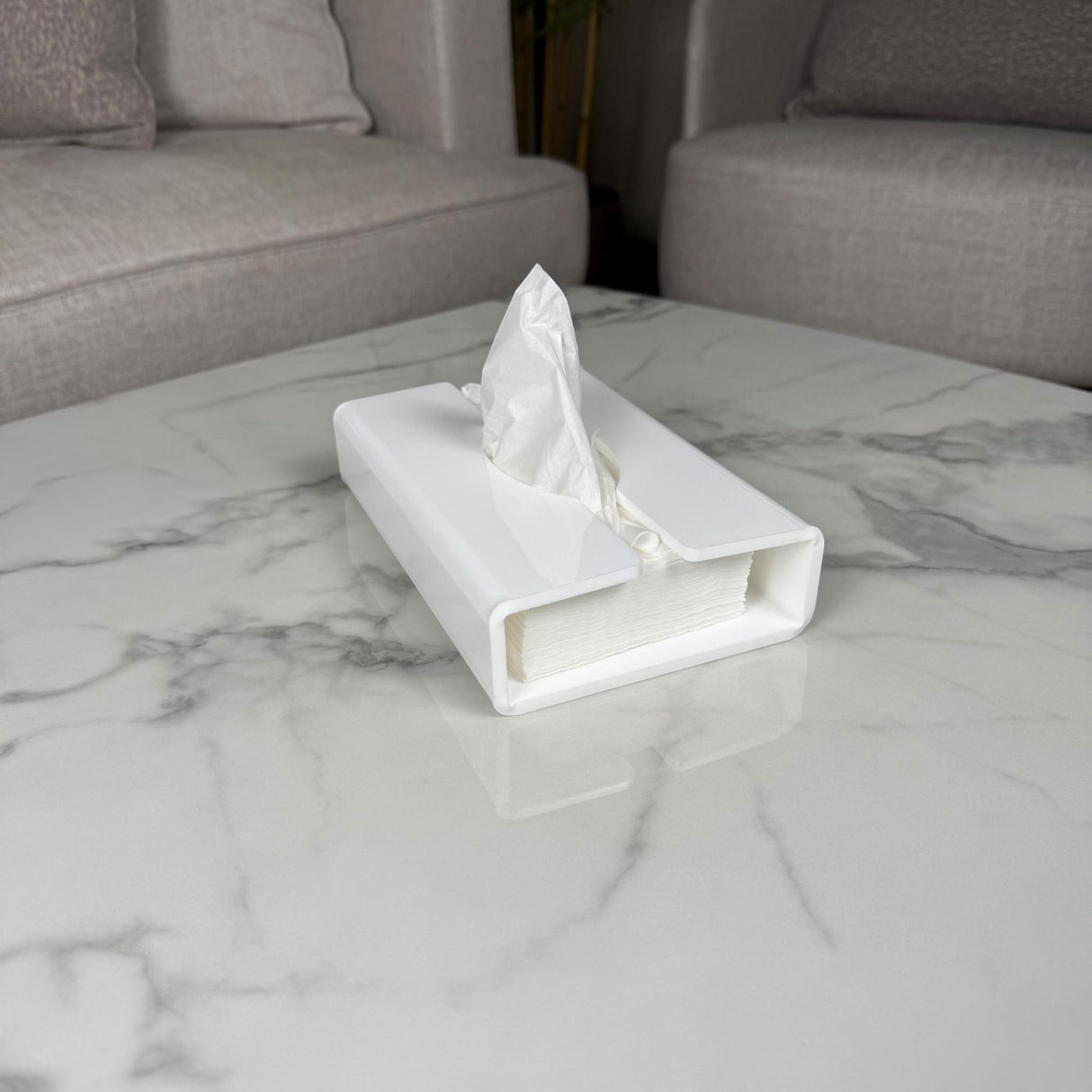 علبة مناديل أكريليك بأربع خامات فاخرة