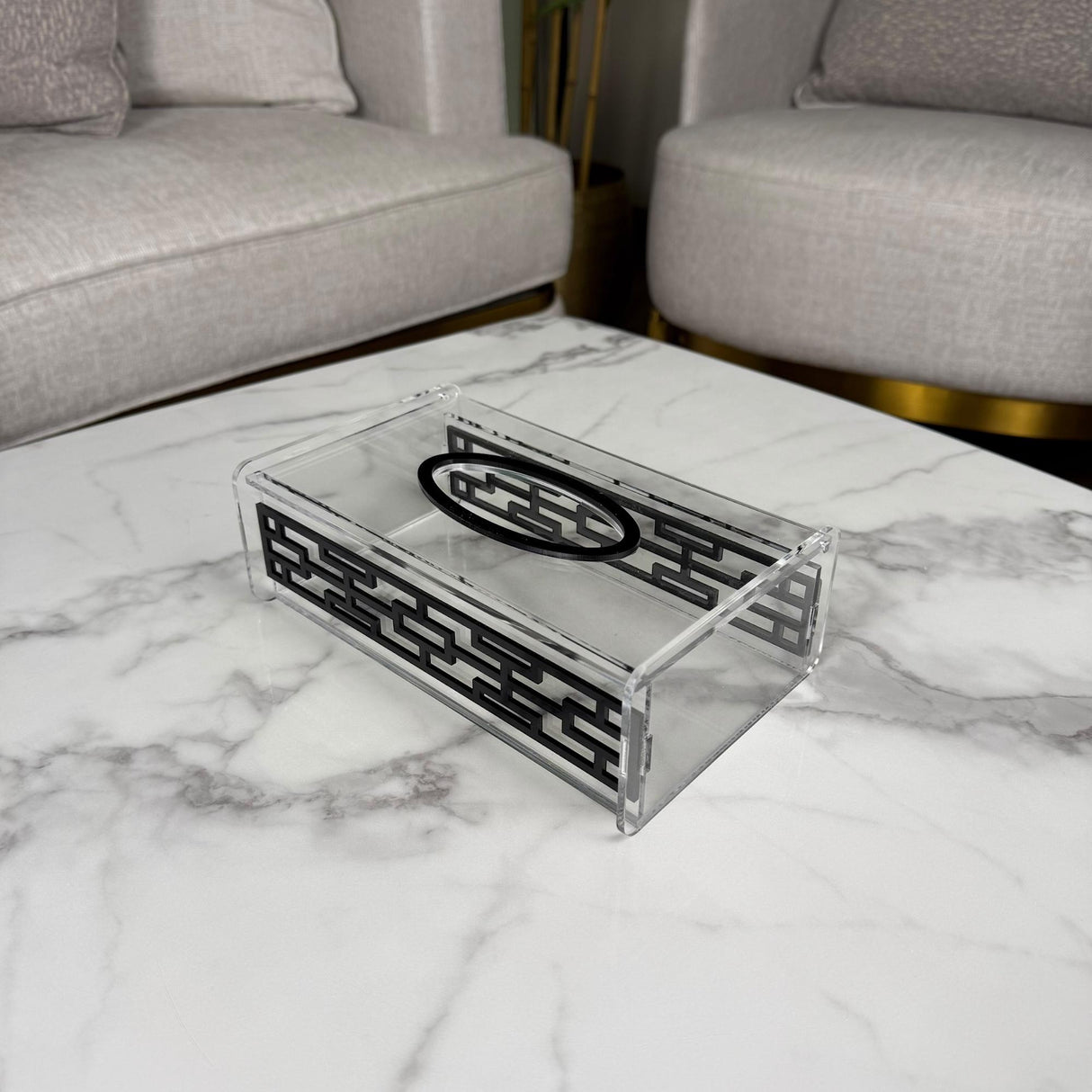 علبة مناديل “نقشة الأطارات” – بتفاصيل سوداء أو بيضاء