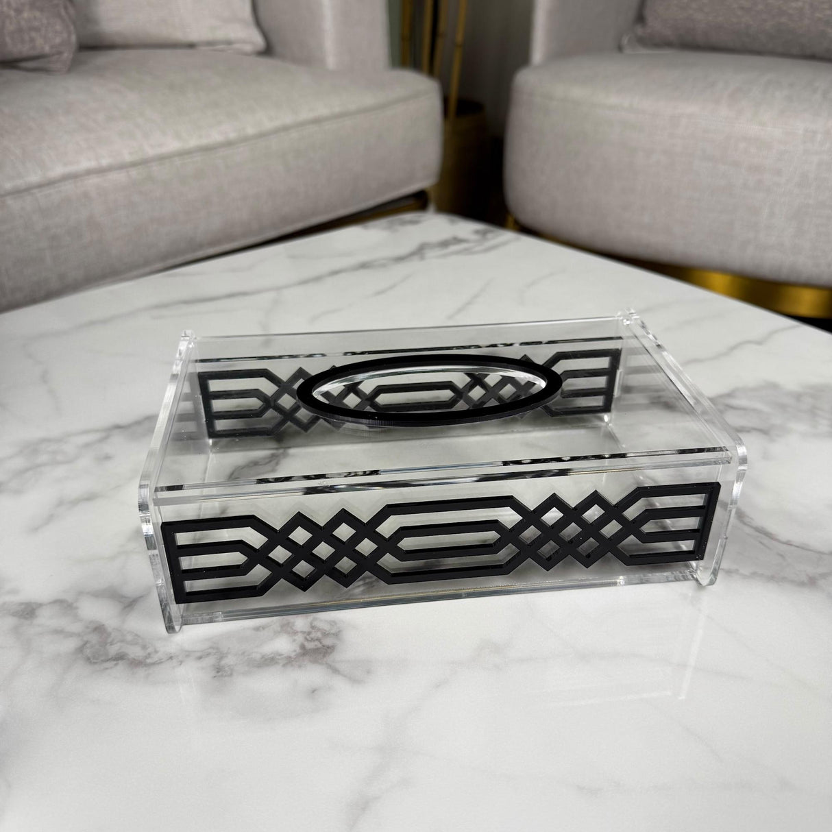 علبة مناديل “نقشة المربعات المتشابكة” – بتفاصيل سوداء أو بيضاء