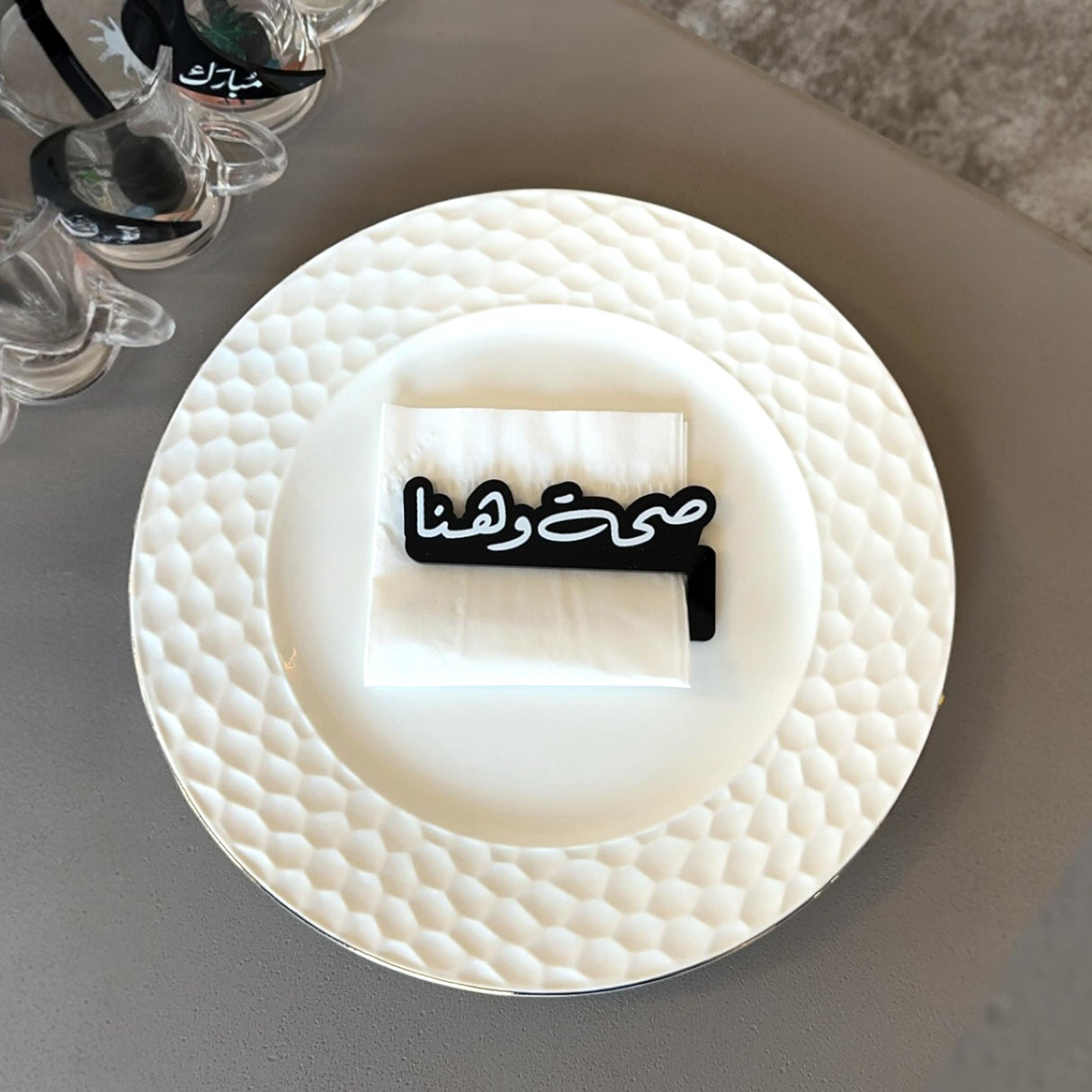 مسكة مناديل أكريليك - تصاميم حصرية من همس الأفكار