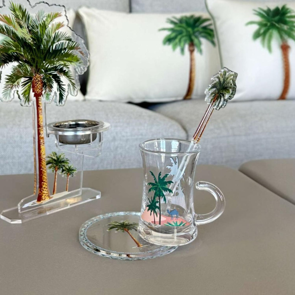 معلقة أكرليك بتصميم النخلة| همس الأفكار