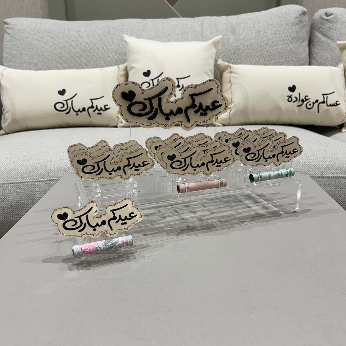 استاند توزيعات العيدية الأكريليك "عيدكم مبارك" (12 قطعة)